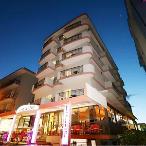 https://hotel-dusseldorf.emilia-romagnahotels.net