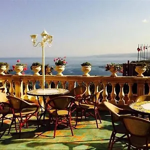 Park 4*, Taormina Italië